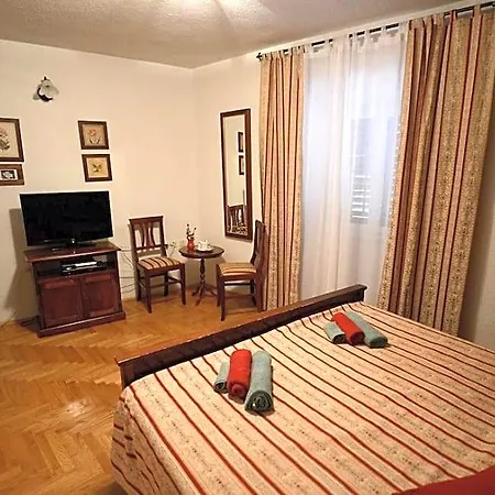 Flora Couette-café 4*