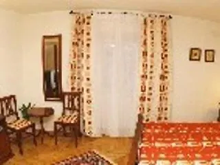 Bed & Breakfast Flora