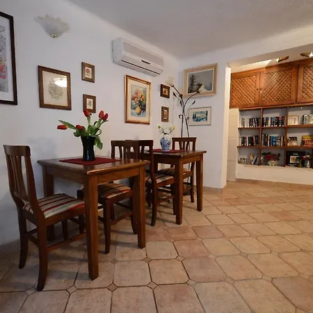 Bed & Breakfast Flora Ragusa