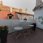 לינה וארוחת בוקר Flora דוברובניק